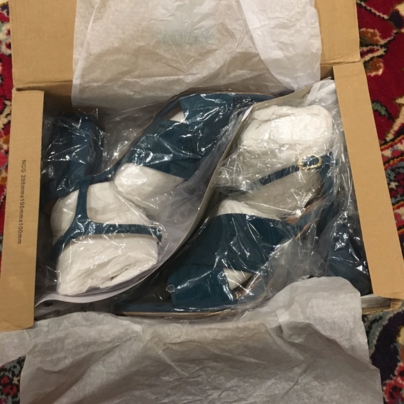 ZARA CROSSOVER SUEDE LEATHER SANDAL HEELS ANKLE STRAP BRAND NEW WITH TAGS - Picture 5 of 5